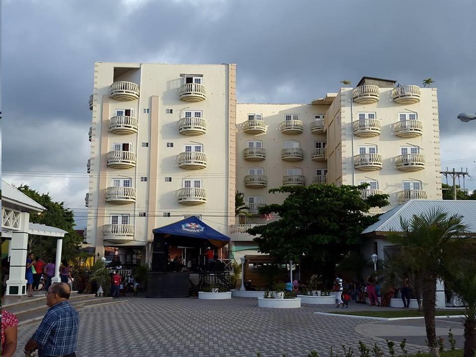 Hotel Art Deco Beach La Ceiba Ngoại thất bức ảnh